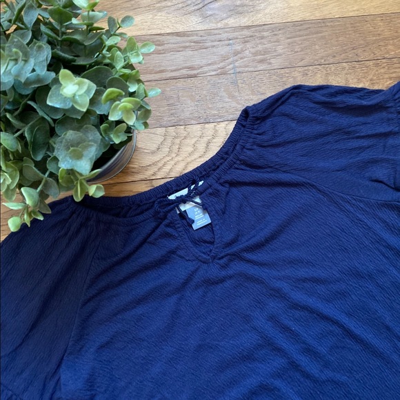 Old Navy Top - Picture 2 of 4